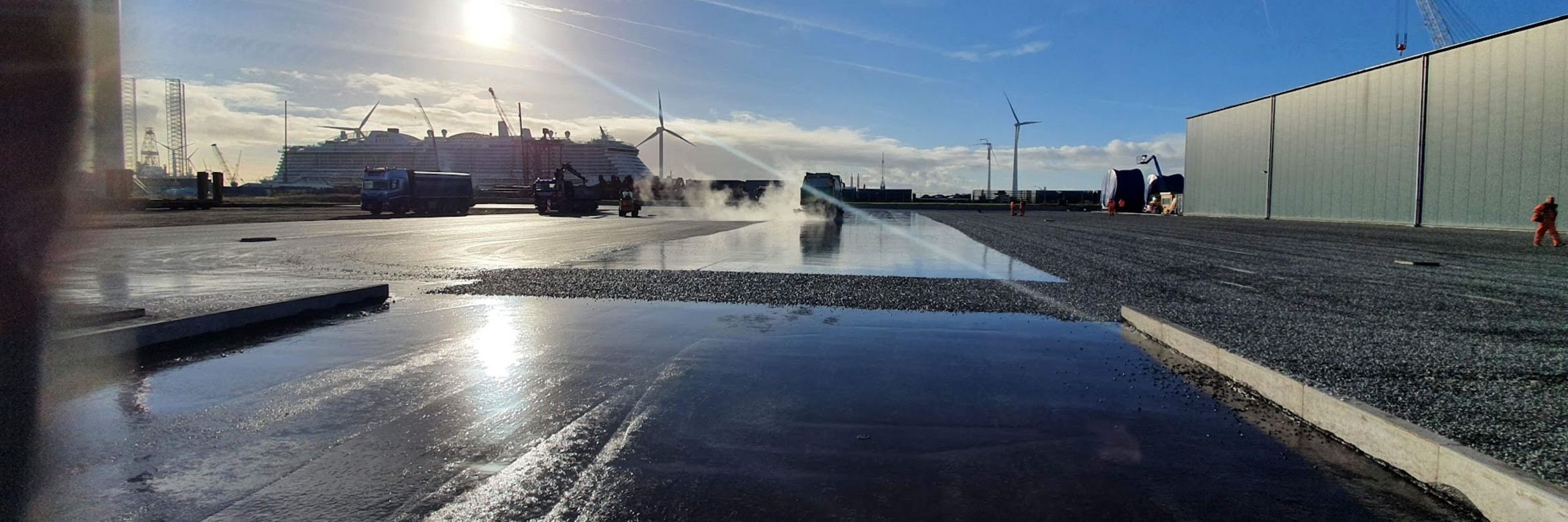 Vloeistofdichte asfaltvloer Eemshaven dankzij een SAMI behandeling van Esha